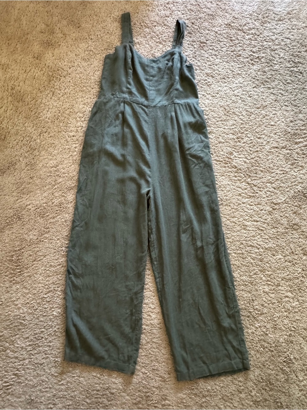 Sleeveless Wide-Leg Jumpsuit in Olive Green Size XL jumper